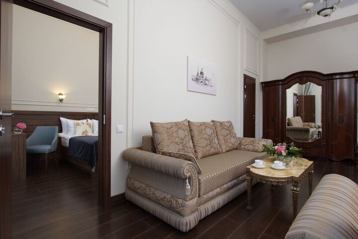 Room 14 of 52