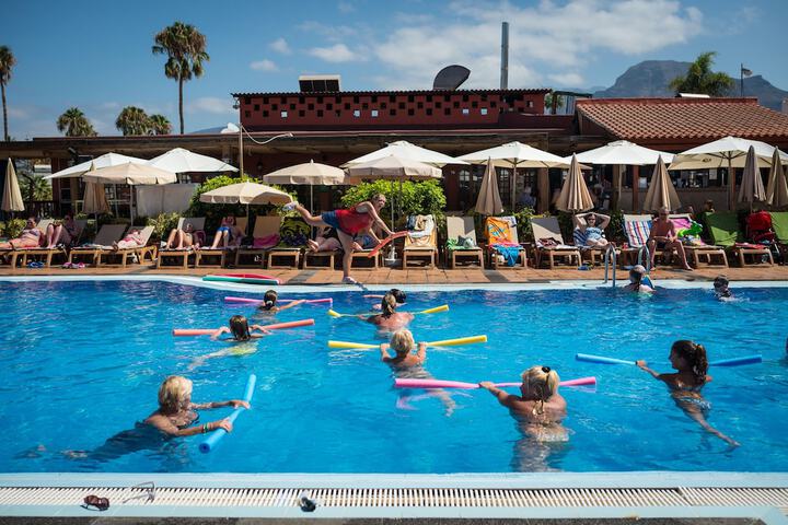 Hotel with Pool