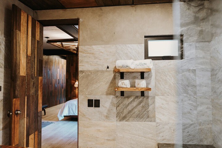 Room 20 of 250