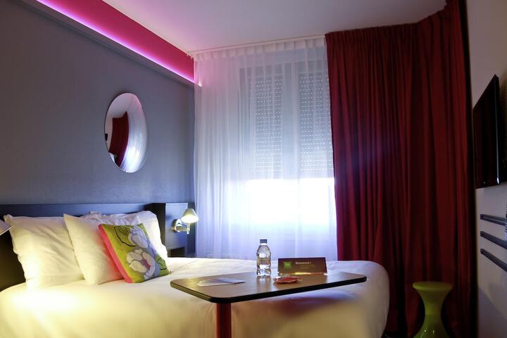 Room 9 of 45