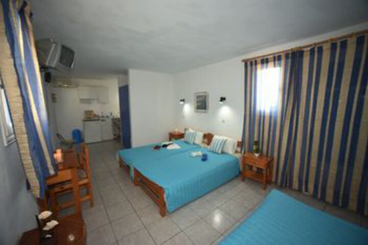 Room 17 of 27