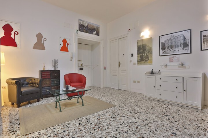Room 43 of 67