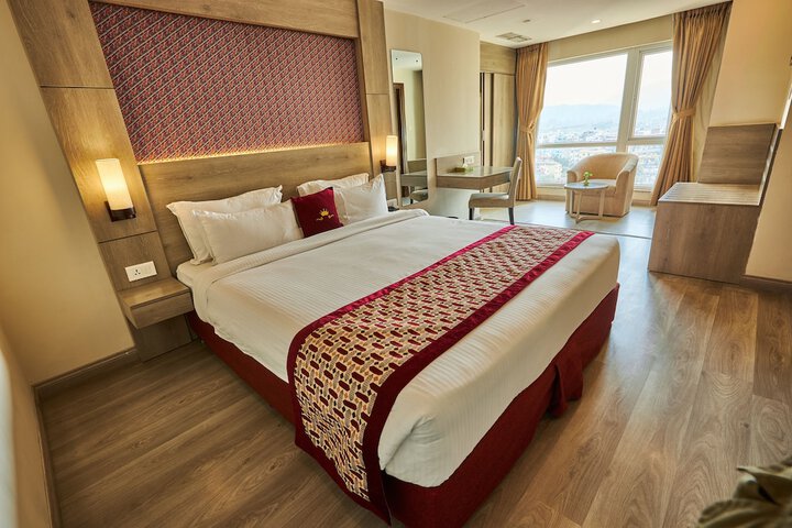 Room 33 of 119