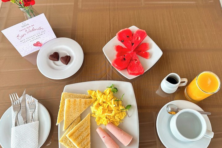 Breakfast/Coffee Service 62 of 65