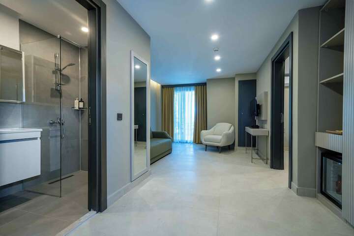 Room 5 of 50