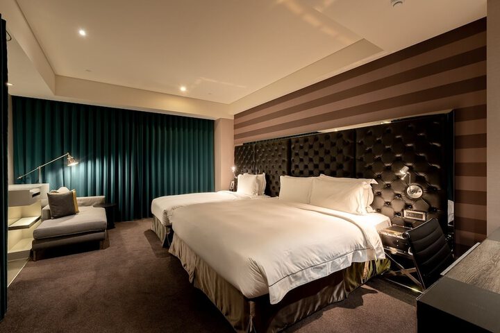 Room 35 of 82