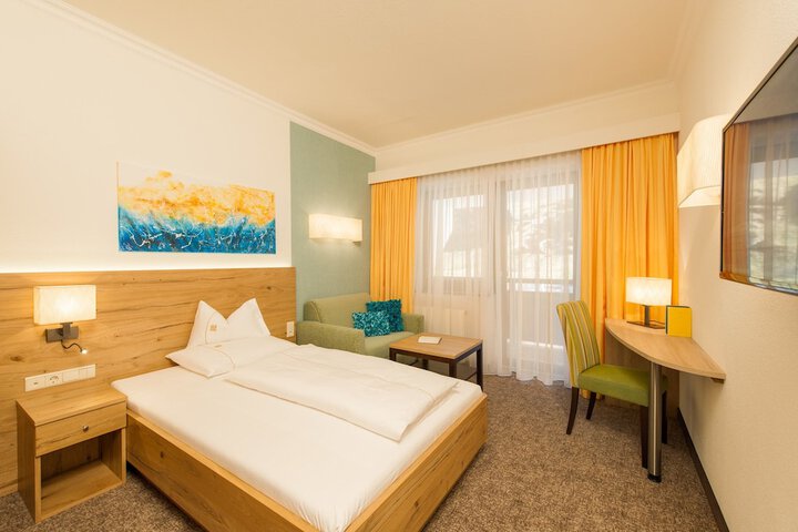 Room 4 of 42