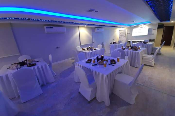 Ballroom/Hall 48 of 65