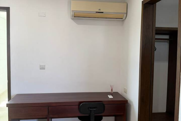 Room 5 of 26