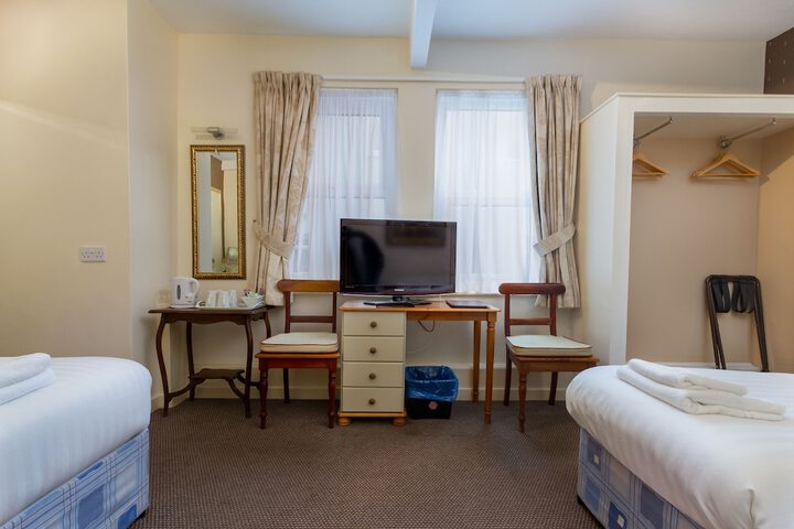 Room 5 of 39