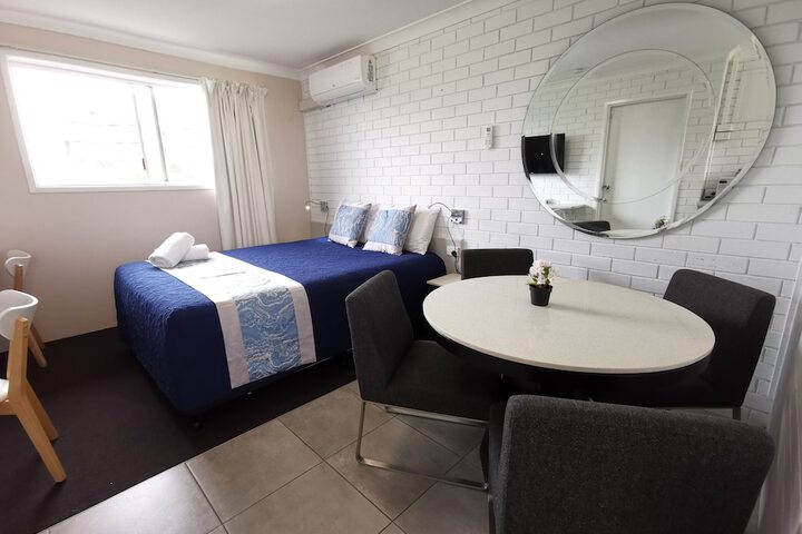 Room 5 of 79