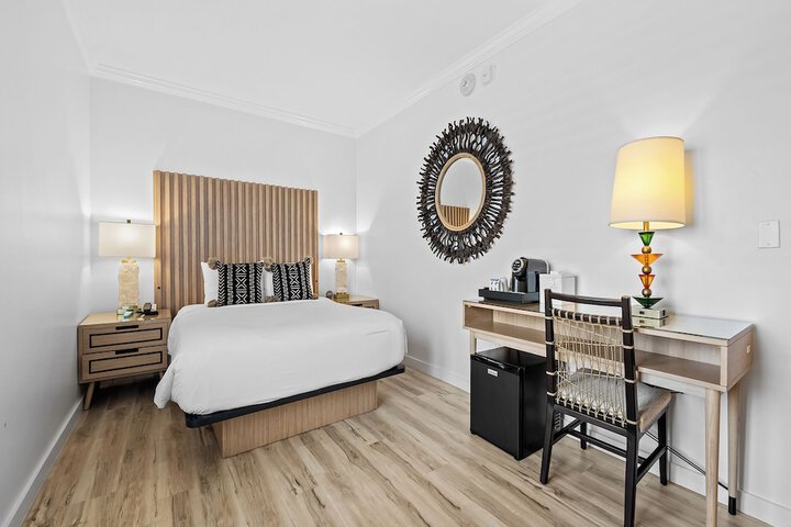 Room 35 of 89