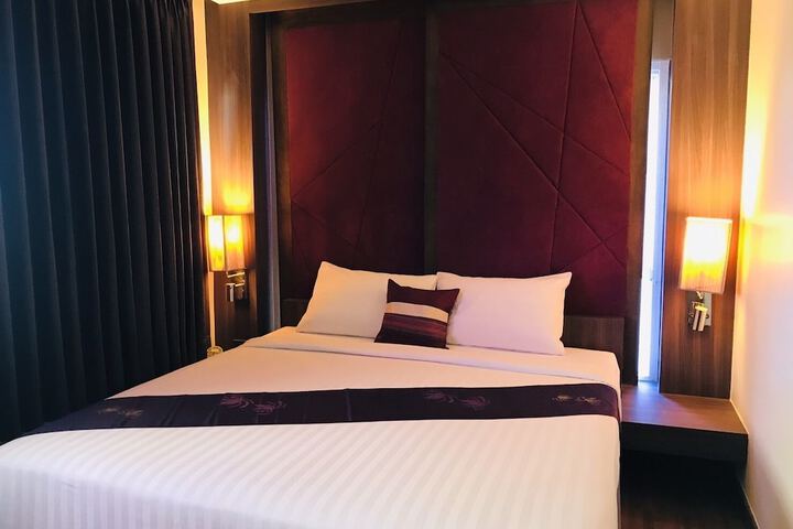 Room 13 of 25