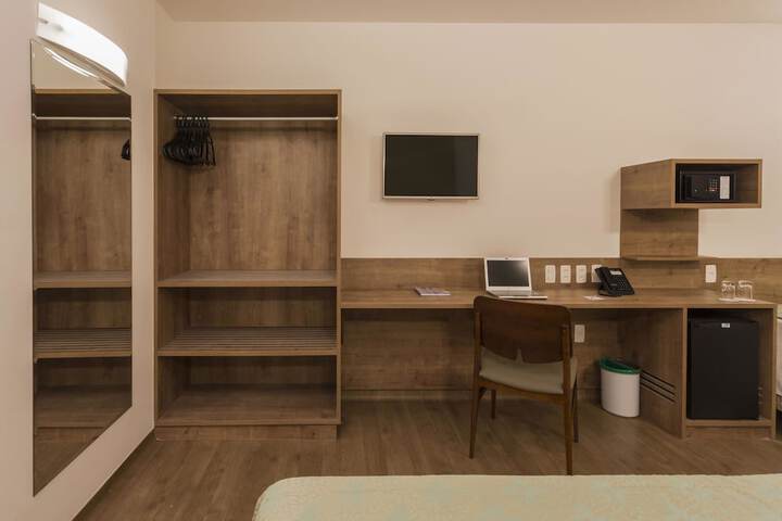 Room 25 of 60