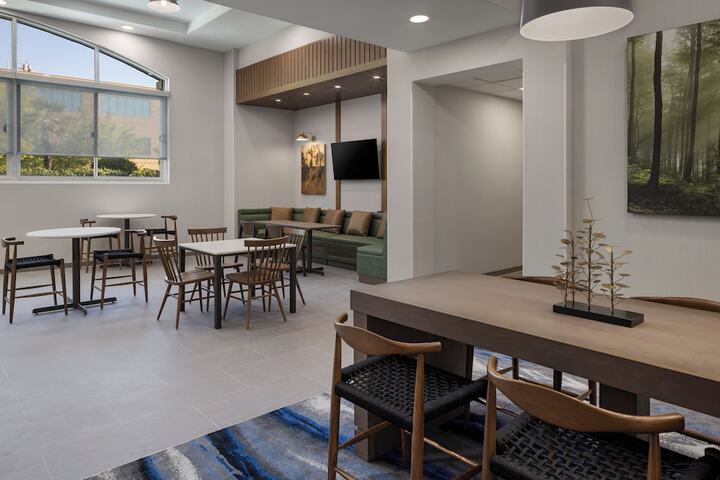 Breakfast/Coffee Service 30 of 38