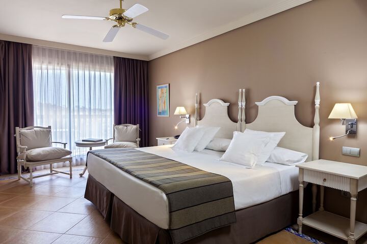 Room 4 of 75