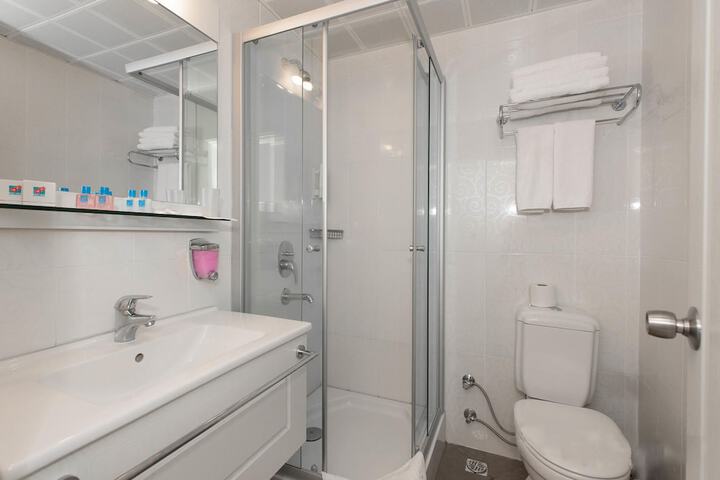 Room 14 of 29