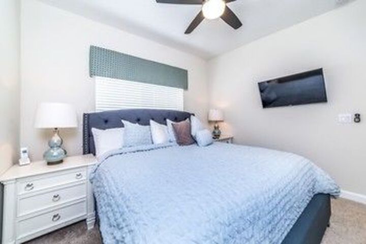 Room 8 of 30