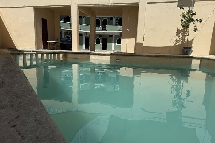 Pool 35 of 39