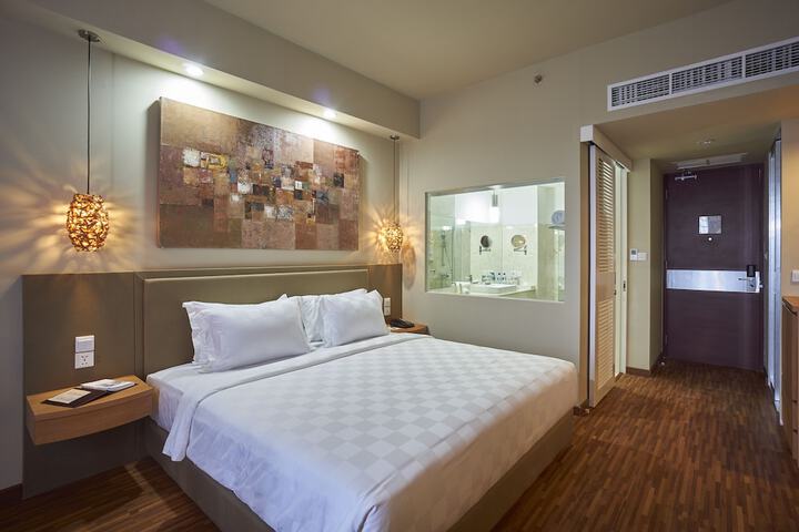 Room 13 of 131