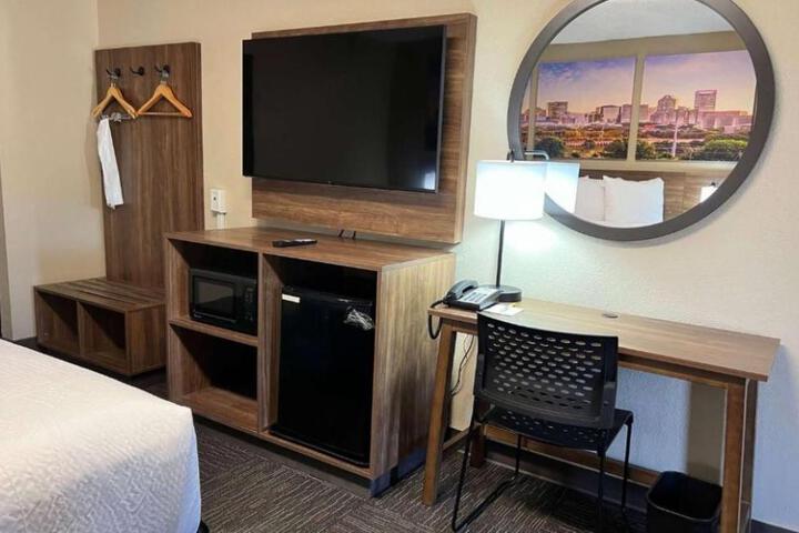 1 King Bed (1 of 3)