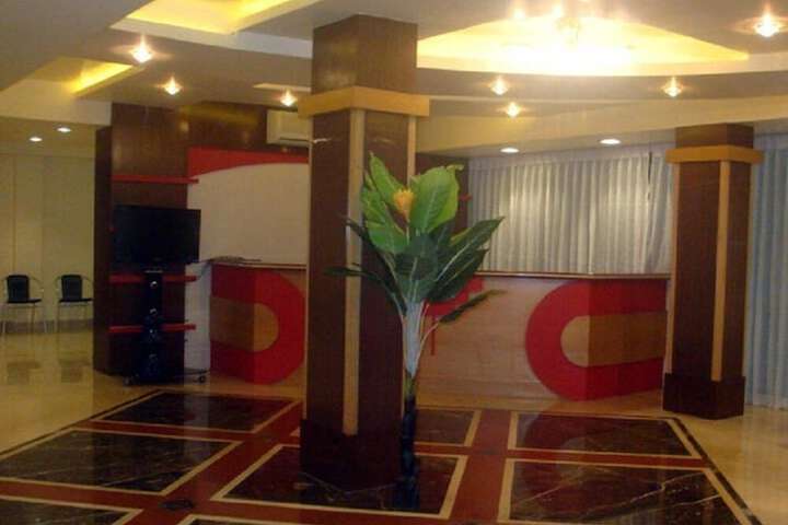 Entrance & Lobby