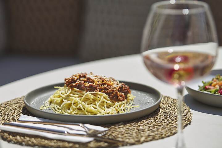 Dining 42 of 77
