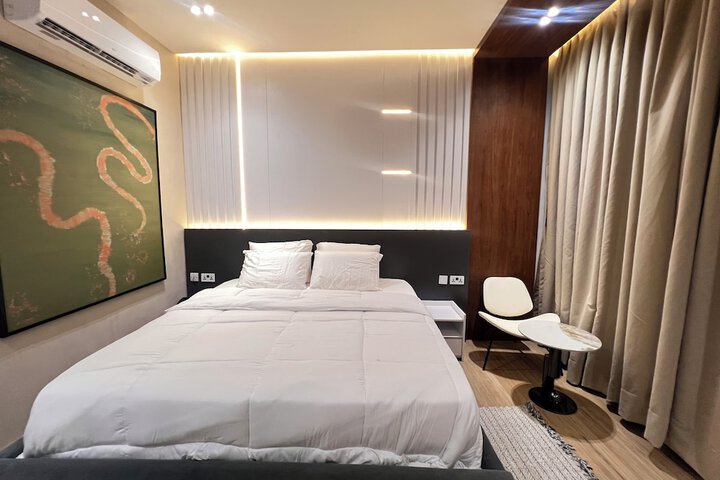 Room 5 of 61