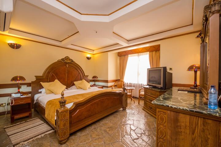 Room 30 of 174