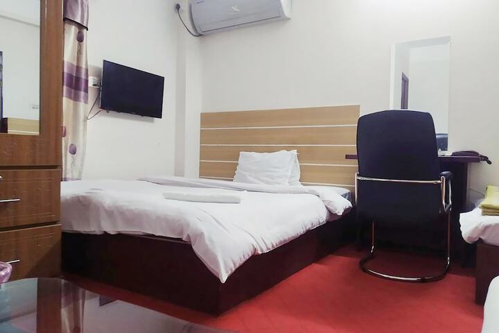 Room 30 of 74
