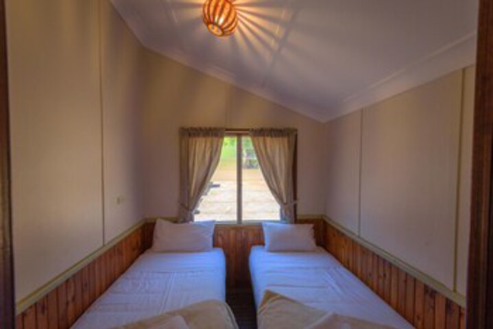 Room 4 of 66