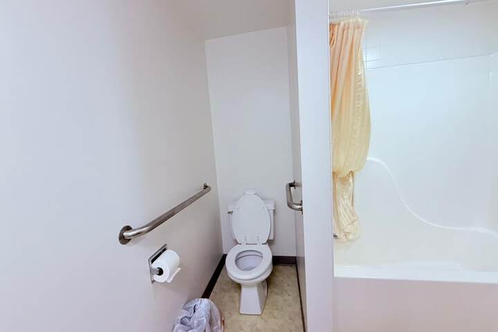 Room 21 of 24