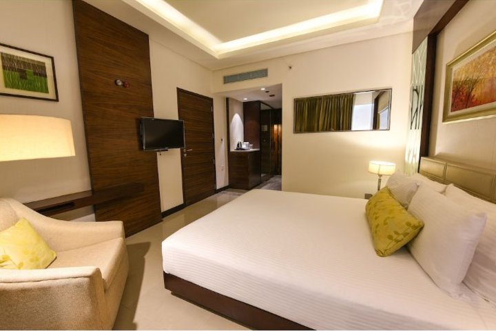 Room 2 of 2