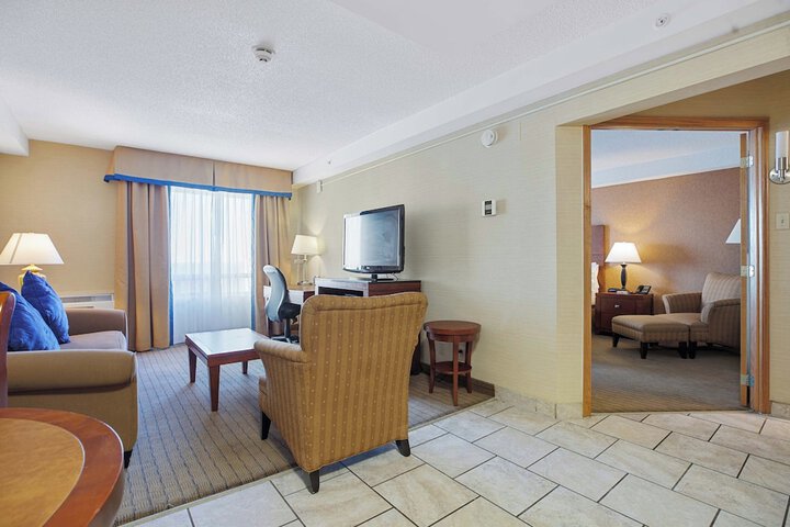 Room 7 of 35