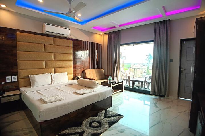 Room 10 of 56