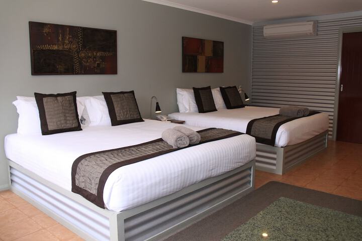 Room 12 of 43