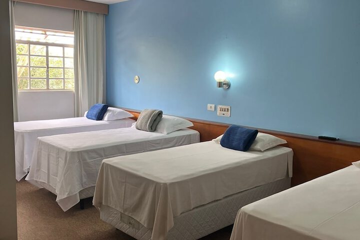 Room 32 of 64