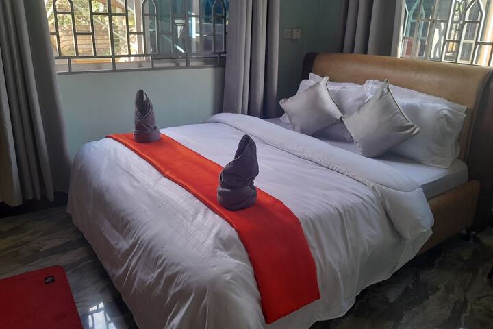 Room 3 of 17