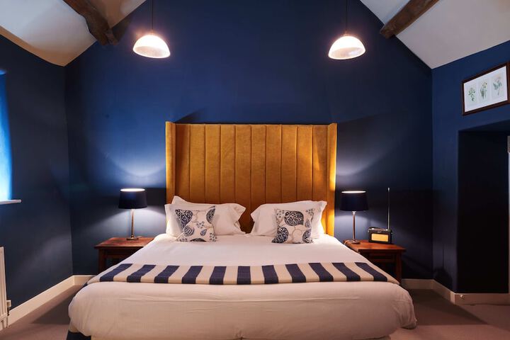 Room 15 of 43