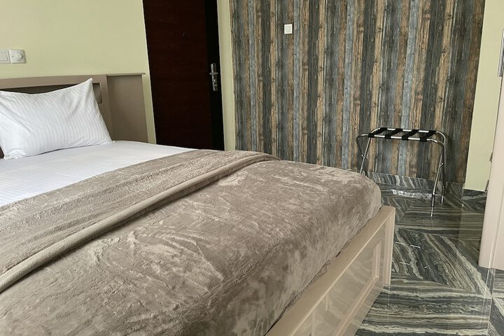 Room 54 of 138