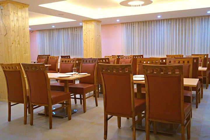 Dining 88 of 114
