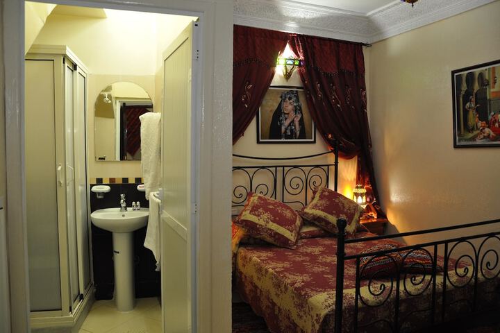 Room 27 of 43