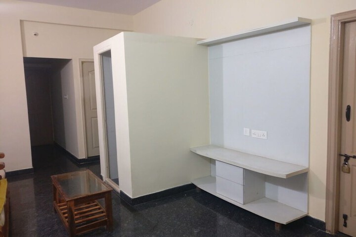 Room 4 of 14