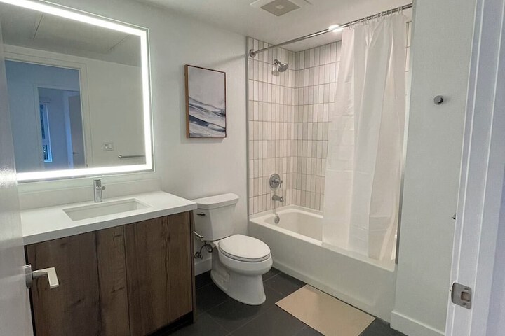 Room 15 of 16