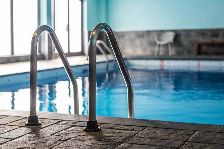 Swimming pool at Hotel Quartier an Ascend Collection Hotel