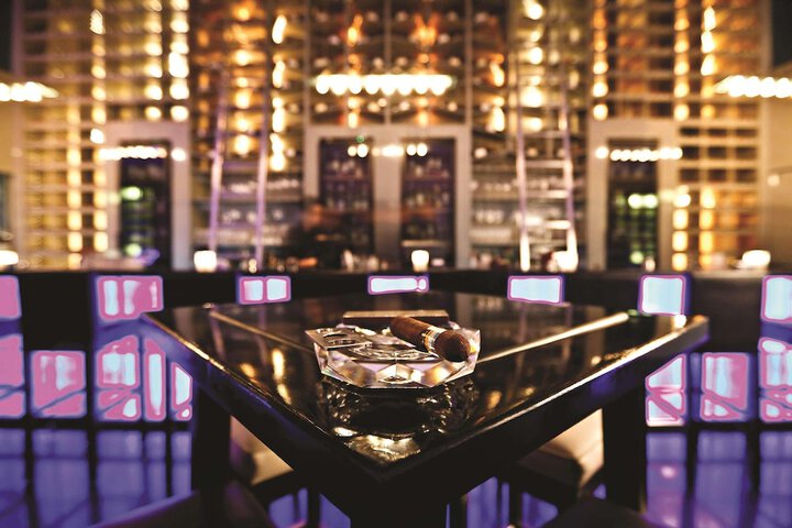Lounge 117 of 160