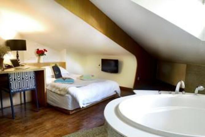 Room 3 of 19