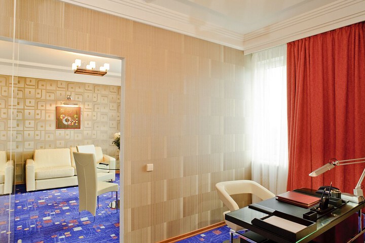 Room 40 of 69