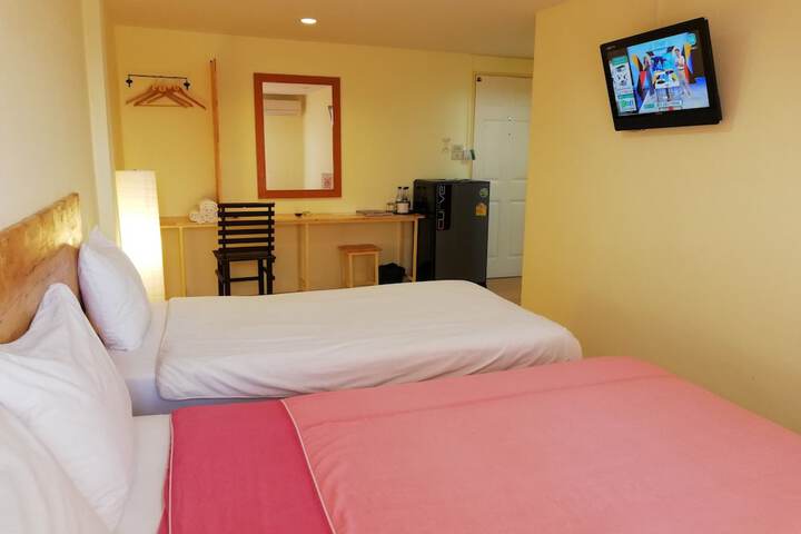Room 8 of 39