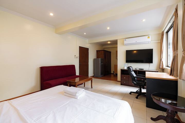 Room 15 of 153